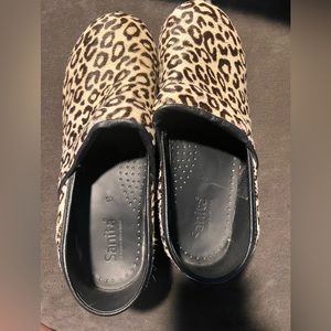 Leopard Sanita Clogs